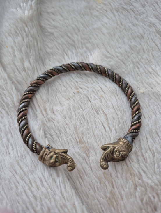 Vintage Jewelry - Twisted Rope Silver, Copper, Brass, Elephant Dog Dragon Cuff Bracelet